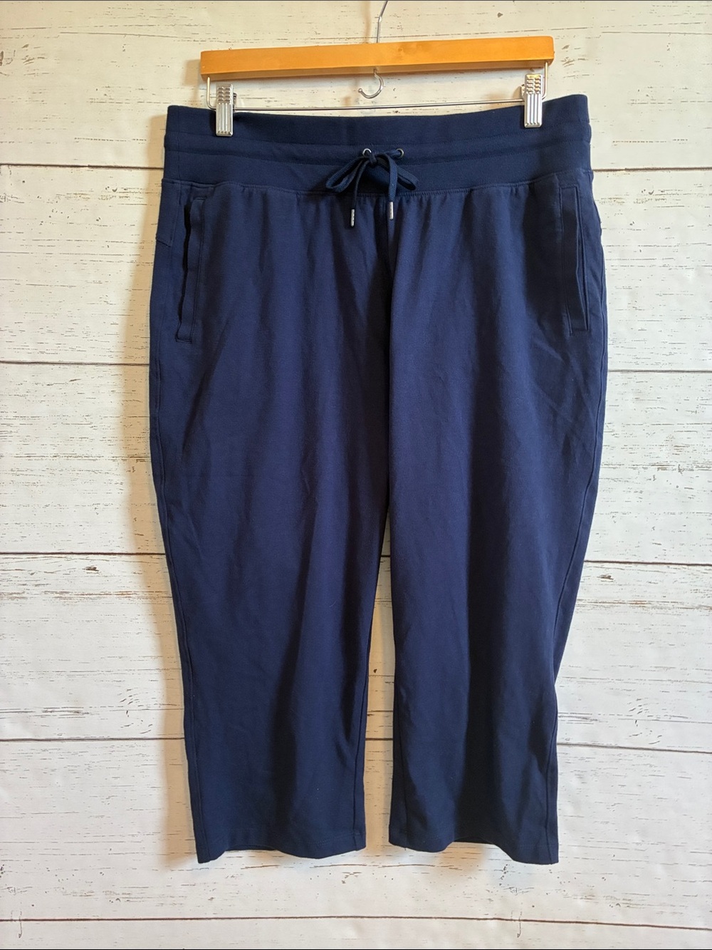 Tek Gear Essential Gear Navy Drawstring Waist Capri Pants, size L, NWT